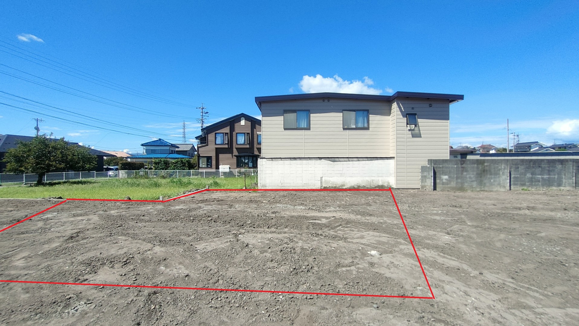 B号地 1370万円 213.7㎡