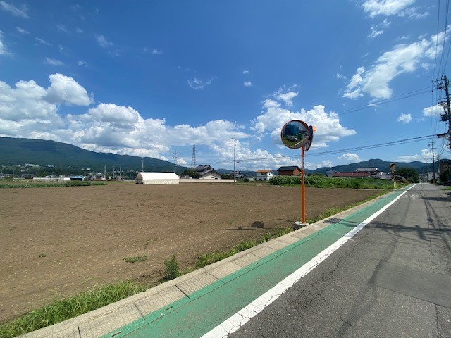 東側道路