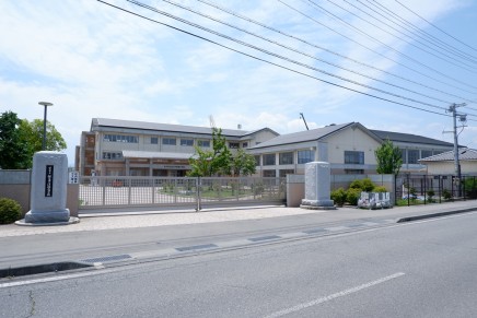 佐久浅間小学校まで徒歩6分