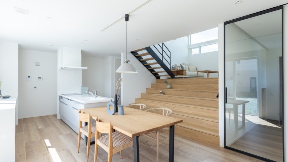 FB TOWN 村井南 （大階段）