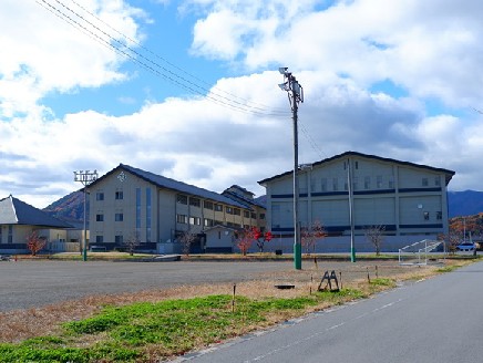 上田市立塩田中学校 約1500m 徒歩19分