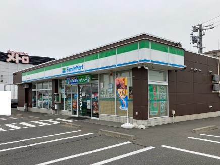 ファミリーマート塩尻緑ヶ丘南店 徒歩約7分(約500m)