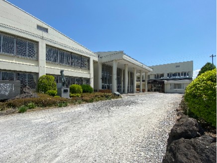 塩尻市立広陵中学校 約2000m