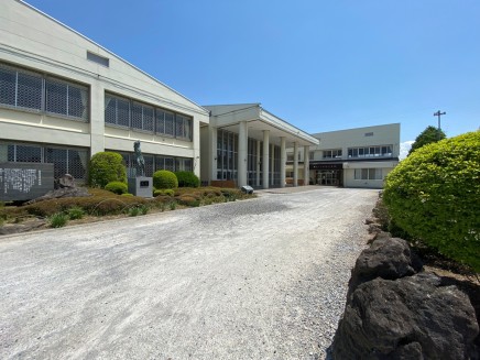 塩尻市広陵中学校 徒歩14分