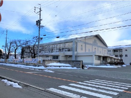 野沢中学校 (約200m)