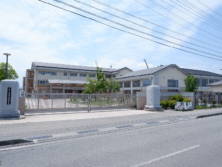 野沢小学校 (約1000m)